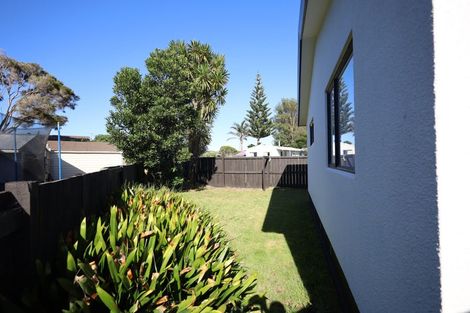 Photo of property in 9b Hayley Grove, Papamoa Beach, Papamoa, 3118