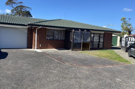 Photo of property in 1/6 Annette Avenue, Te Atatu South, Auckland, 0610