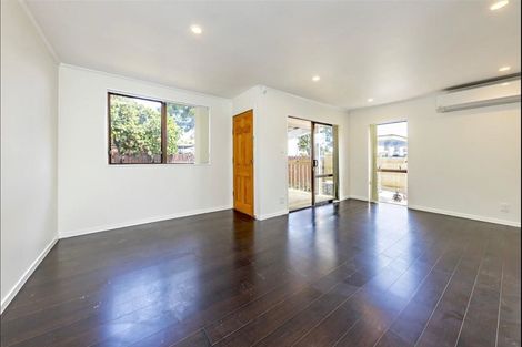 Photo of property in 1/149 Te Irirangi Drive, Flat Bush, Auckland, 2019