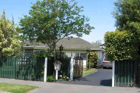 Photo of property in 5 Kyeburn Place, Avonhead, Christchurch, 8042