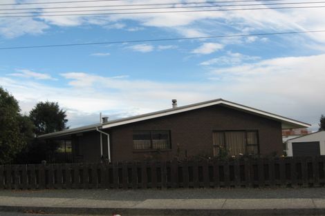 Photo of property in 21 Cromer Street, Balclutha, 9230
