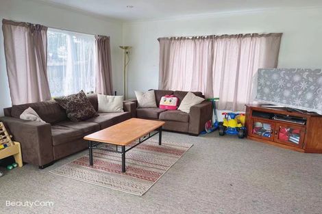 Photo of property in 41 Seymour Road, Sunnyvale, Auckland, 0612