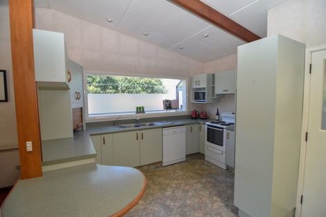 Photo of property in 22 Victoria Street, Carterton, 5713