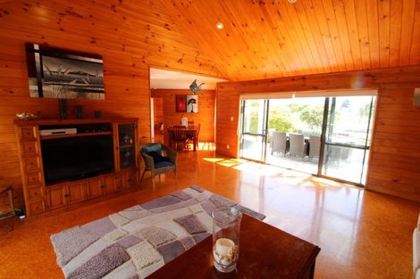 Photo of property in 550 Matarangi Drive, Matarangi, Whitianga, 3592