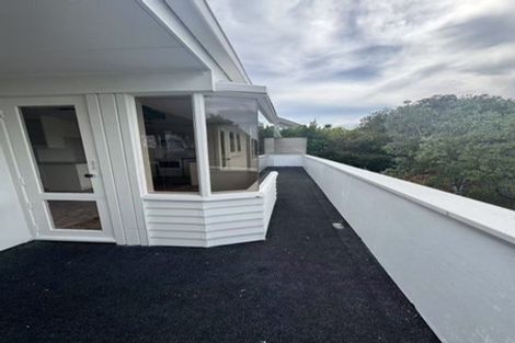 Photo of property in 5 Barker Rise, Northcross, Auckland, 0632