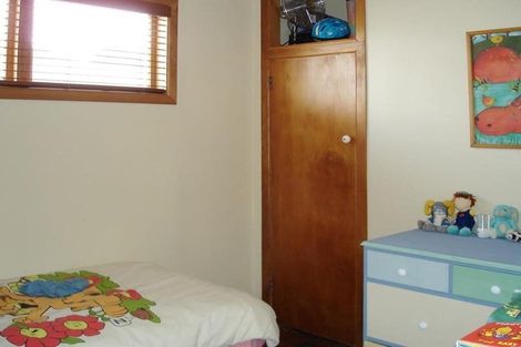 Photo of property in 55 Forrest Hill Road, Milford, Auckland, 0620