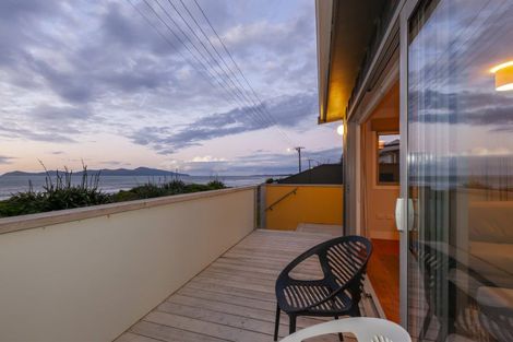 Photo of property in 121 The Parade, Paekakariki, 5034