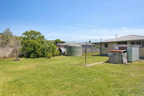 Photo of property in 10 Currie Street, Te Karaka, 4022