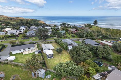 Photo of property in 5 Bayly Street, Baylys Beach, Dargaville, 0377
