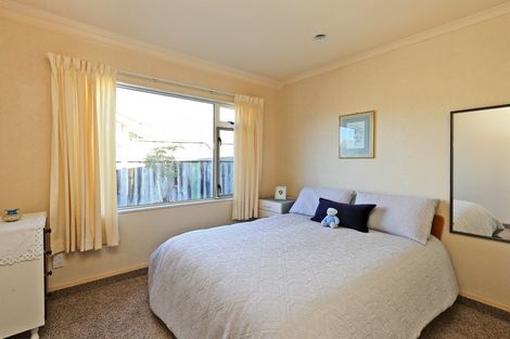 Photo of property in 10 Rutland Place, Taradale, Napier, 4112