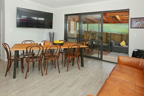 Photo of property in 10 Blewitt Court, Swanson, Auckland, 0614