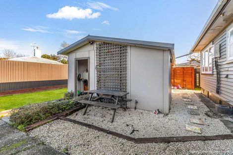 Photo of property in 13 Mako Mako Road, Levin, 5510