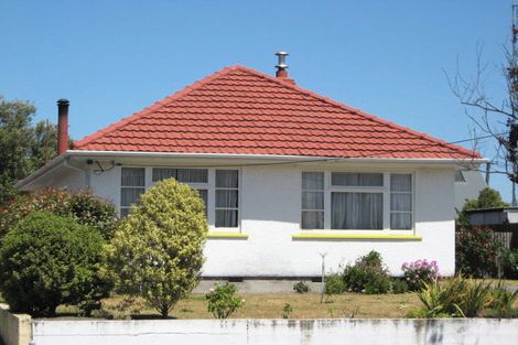 Photo of property in 64 Shortland Street, Wainoni, Christchurch, 8061