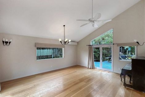 Photo of property in 1a Tui Crescent, Waikanae, 5036
