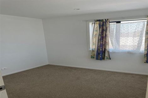 Photo of property in 3157 Great North Road, New Lynn, Auckland, 0600