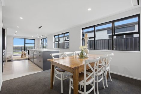 Photo of property in 62 Empire Crescent, Papamoa, 3118