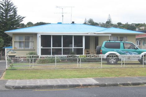 Photo of property in 52 Lingfield Street, Glenfield, Auckland, 0629