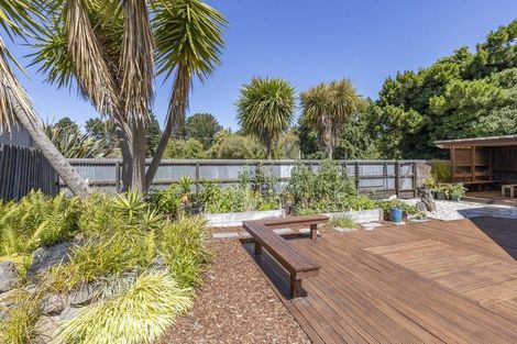 Photo of property in 5 Penfold Square, Leithfield, 7481