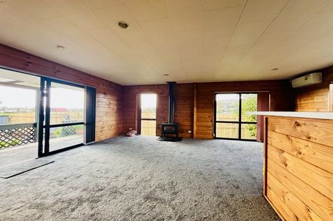 Photo of property in 36 Meadowvale Rise, Titirangi, Auckland, 0604