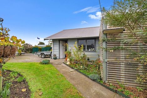 Photo of property in 10 Omanu Street, Koitiata, Whanganui, 4581