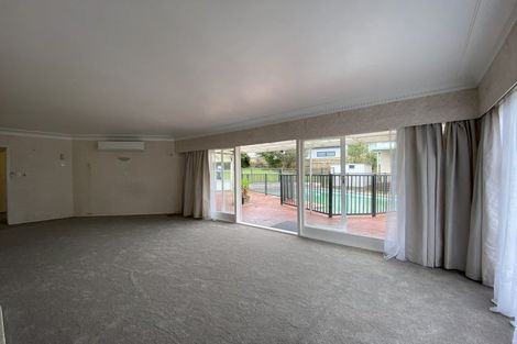Photo of property in 4 Glenmore Road, Sunnyhills, Auckland, 2010