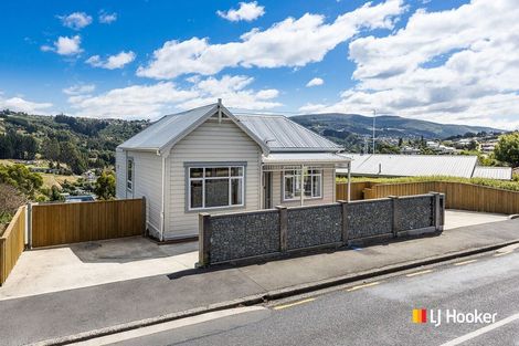 Photo of property in 212 Kenmure Road, Kenmure, Dunedin, 9011