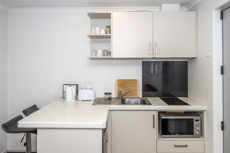 Photo of property in 12 Crescent Court, Melville, Hamilton, 3206