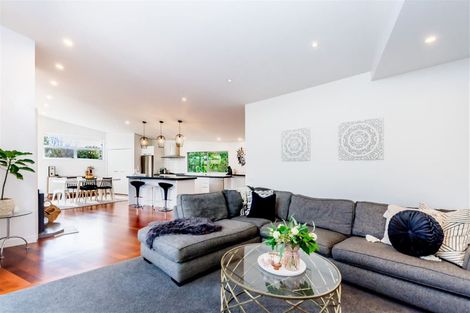 Photo of property in 1b Winara Avenue, Waikanae, 5036