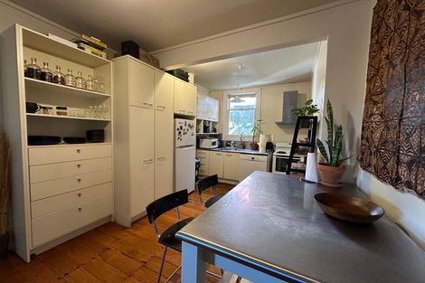 Photo of property in 13 Tinakori Road, Thorndon, Wellington, 6011
