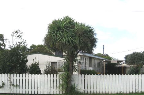 Photo of property in 24 Airdrie Road, Ranui, Auckland, 0612