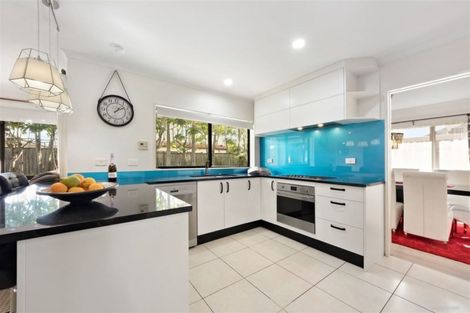 Photo of property in 62 Thornbury Crescent, East Tamaki Heights, Auckland, 2016