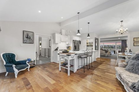 Photo of property in 28 Sunny Bay Road, Matua, Tauranga, 3110