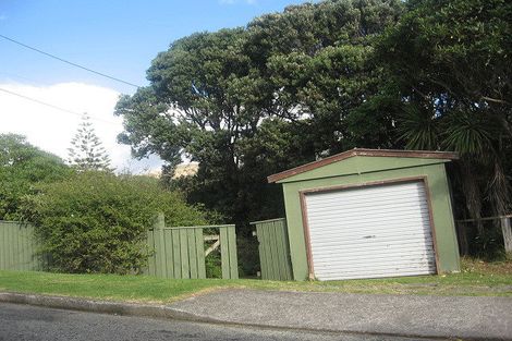 Photo of property in 16 Tangahoe Street, Paekakariki, 5034