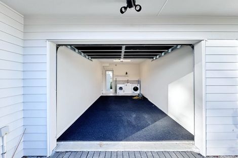 Photo of property in 6b Law Street, Torbay, Auckland, 0630