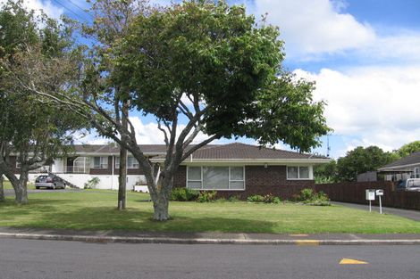 Photo of property in 2/5 Ryburn Road, Mount Wellington, Auckland, 1062