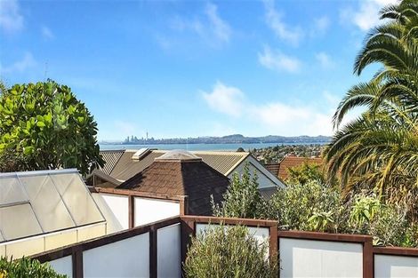 Photo of property in 11 Da Vinci Place, West Harbour, Auckland, 0618
