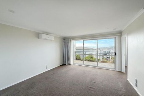 Photo of property in 3 Panakenake Way, Flat Bush, Auckland, 2019