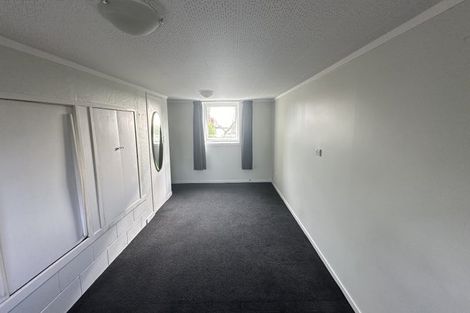 Photo of property in 1/177 Glenfield Road, Hillcrest, Auckland, 0627