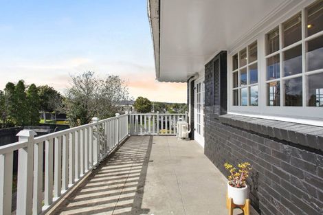 Photo of property in 32 Glenmore Road, Sunnyhills, Auckland, 2010