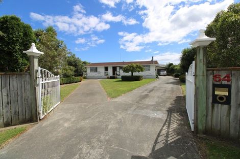 Photo of property in 64 Edinburgh Terrace, Foxton Beach, Foxton, 4815