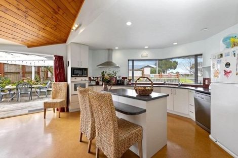 Photo of property in 382 Otumoetai Road, Otumoetai, Tauranga, 3110