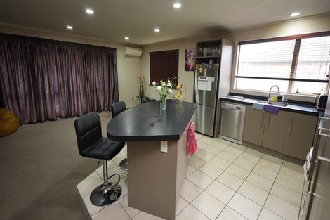 Photo of property in 21 Cleveland Heights, Kelvin Grove, Palmerston North, 4414