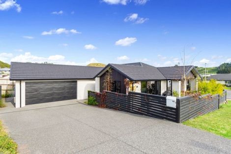 Photo of property in 2 Rochfort Crescent, Pyes Pa, Tauranga, 3112
