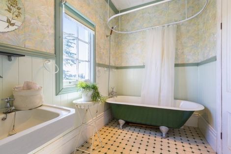 Photo of property in 14 Collingwood Road, Waiuku, 2123