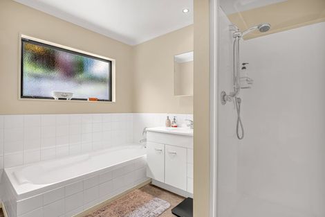 Photo of property in 4 The Green, Whakatane, 3120