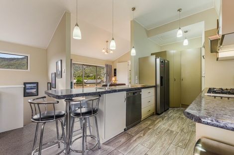 Photo of property in 29a Ranui Street, Waikawa, Picton, 7220