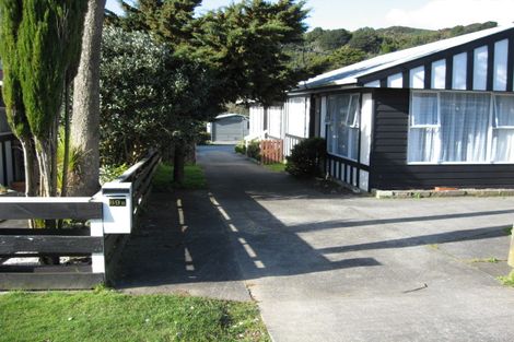 Photo of property in 89b Main Road, Wainuiomata, Lower Hutt, 5014