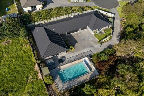 Photo of property in 10 Hayden Way, Welcome Bay, Tauranga, 3112