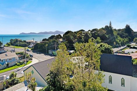 Photo of property in 17 Beach Road, Paekakariki, 5034