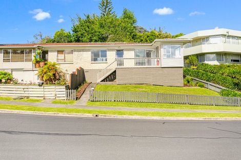 Photo of property in 2/67 Brigantine Drive, Beach Haven, Auckland, 0626
